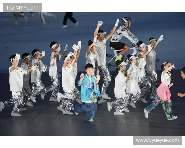 全国街舞大赛特别报道成都攀岩队如何在舞台上展现奋斗精神与团队合作