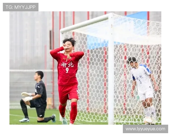 全运会回顾：西安足球队展现灵活战术与团队协作的精彩表现