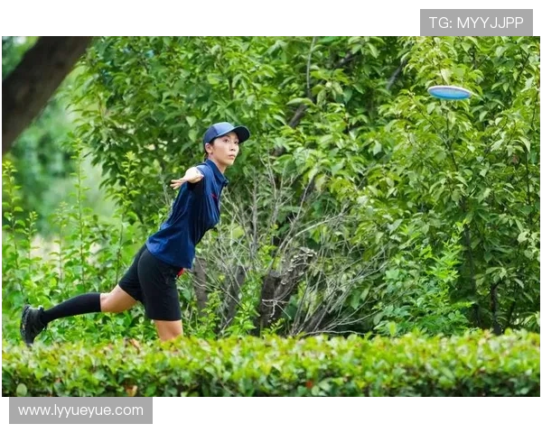 成都飞盘队中路突破战术解析与实战应用探讨