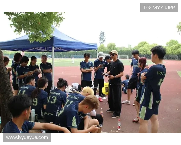 杭州飞盘队的转型之路：从业余爱好到竞技赛场的蜕变与挑战