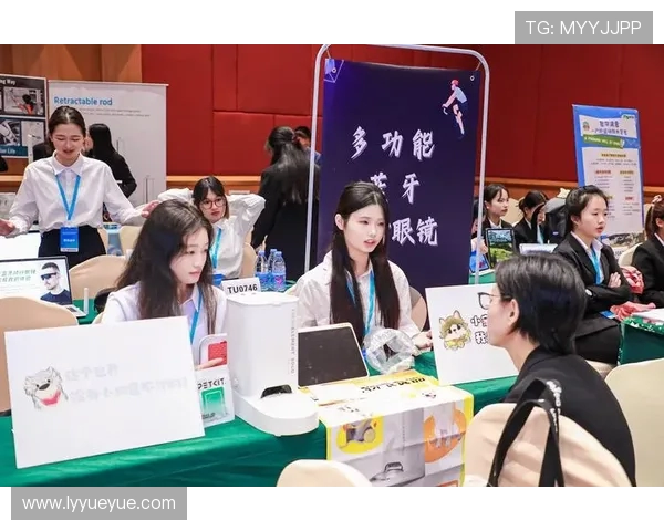 武汉羽毛球队在邀请赛中的团队协作表现分析与点评