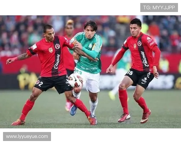 亚特兰特与提华纳的激烈对决揭示足球战术的魅力与挑战 亚特兰特与提华纳的激烈对决揭示足球战术的魅力与挑战