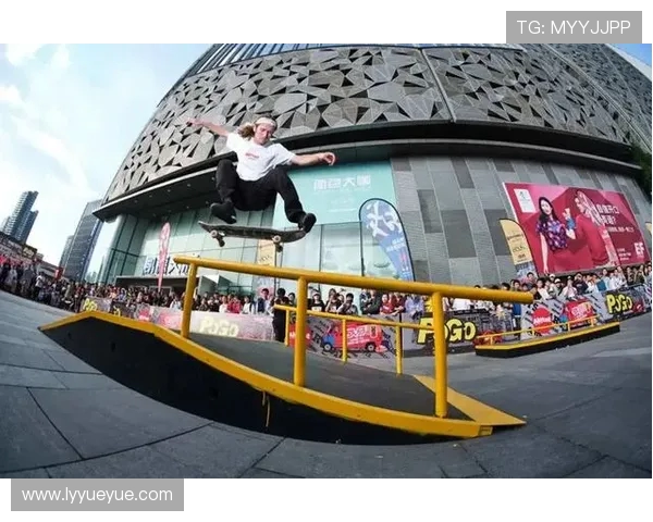 广州飞盘队在滑板精英赛中的耐力表现分析与精彩瞬间回顾